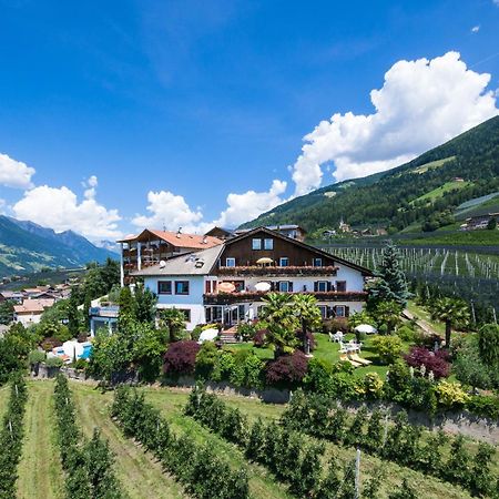 Pension Zum Burggraefler Schenna Luaran gambar